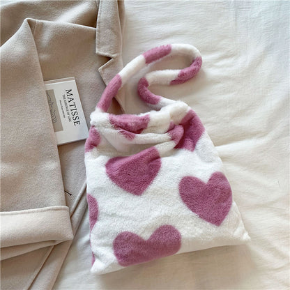 Sac bandoulière femme en peluche motif cœur