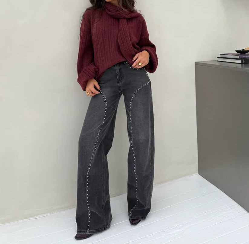 Jean droit à détails cloutés