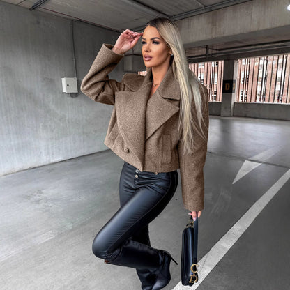 Veste courte structurée élégante